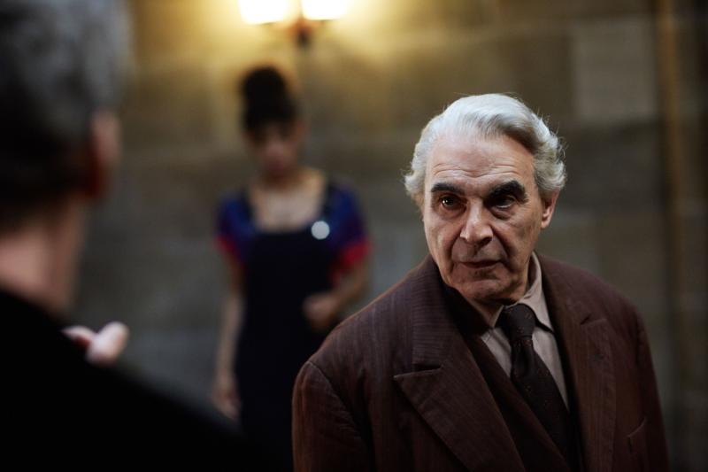 Knock Knock The Doctor (PETER CAPALDI), Bill (PEARL MACKIE), The Landlord (DAVID SUCHET) (Credit: BBC/BBC Worldwide (Simon Ridgway))