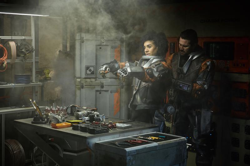 Oxygen: Bill (Pearl Mackie), Ivan (Kieran Bew) (Credit: BBC/BBC Worldwide (Simon Ridgway))