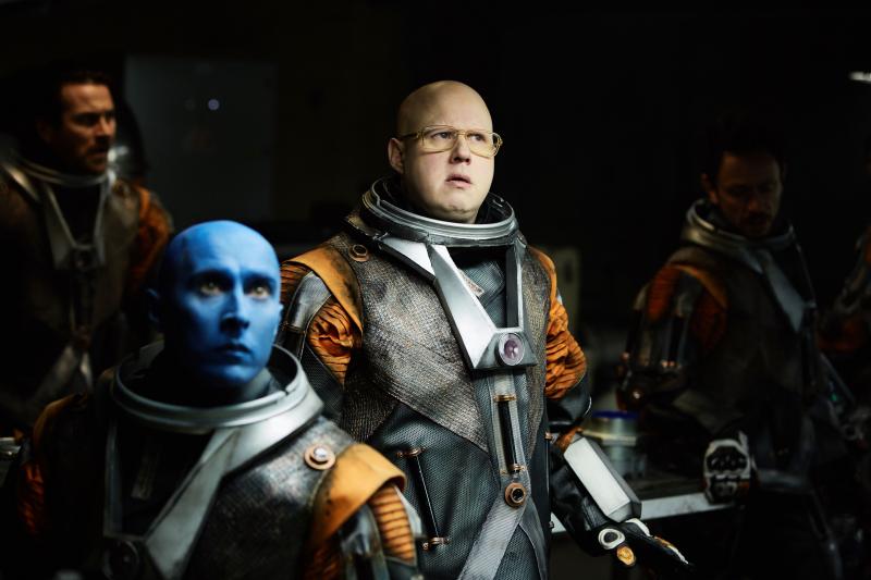 Oxygen: Dahh-ren (Peter Caulfield), Nardole (Matt Lucas) (Credit: BBC/BBC Worldwide (Simon Ridgway))