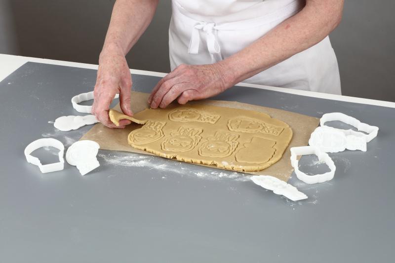 Baking Set (Credit: Hero Collector / BBC)