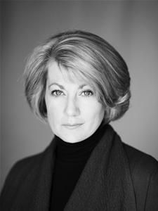 Tracey Childs 