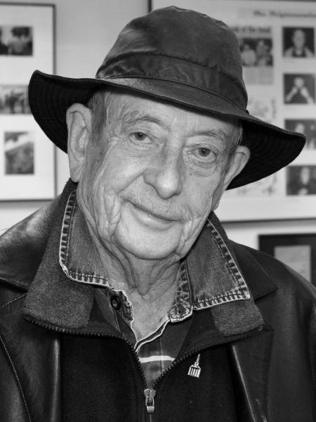 Derek Fowlds (1937-2020) - Image Credit: Spoken Word Audio