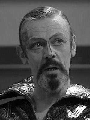 Russell Hunter (1925-2004)