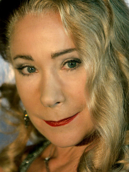 Zoë Wanamaker