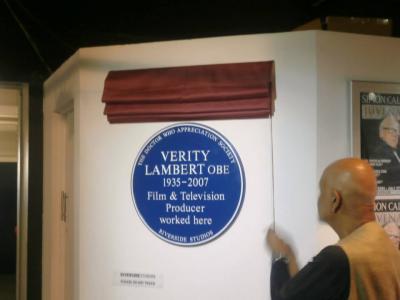 Waris Hussein unveils Verity Lambert Plaque (Credit: DWAS)