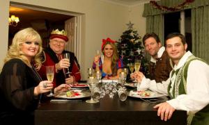 Come Dine With Me: Celebrity Christmas Special